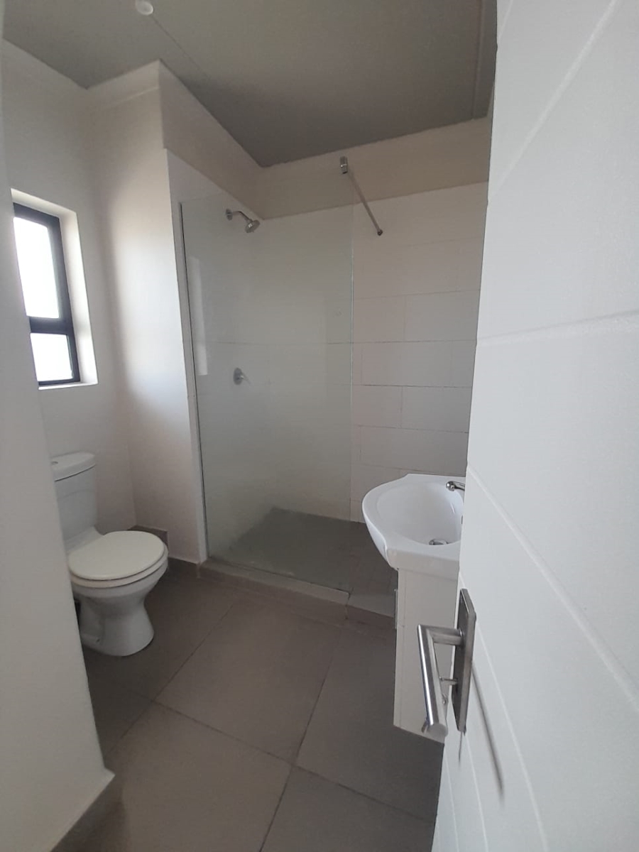To Let 2 Bedroom Property for Rent in Buh Rein Estate Western Cape